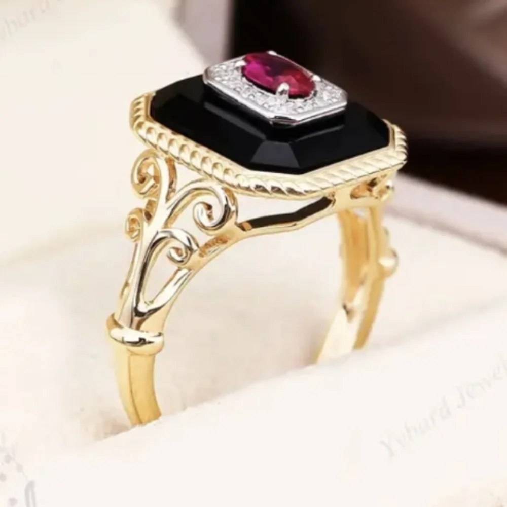 Onyx Base Red & Clear Zirconia Stones Ring Art Decor Gold Oblong Style Sz 8 NWT